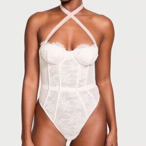 VICTORIA'S SECRET VERY SEXY Shine Strap Halter Lace Teddy